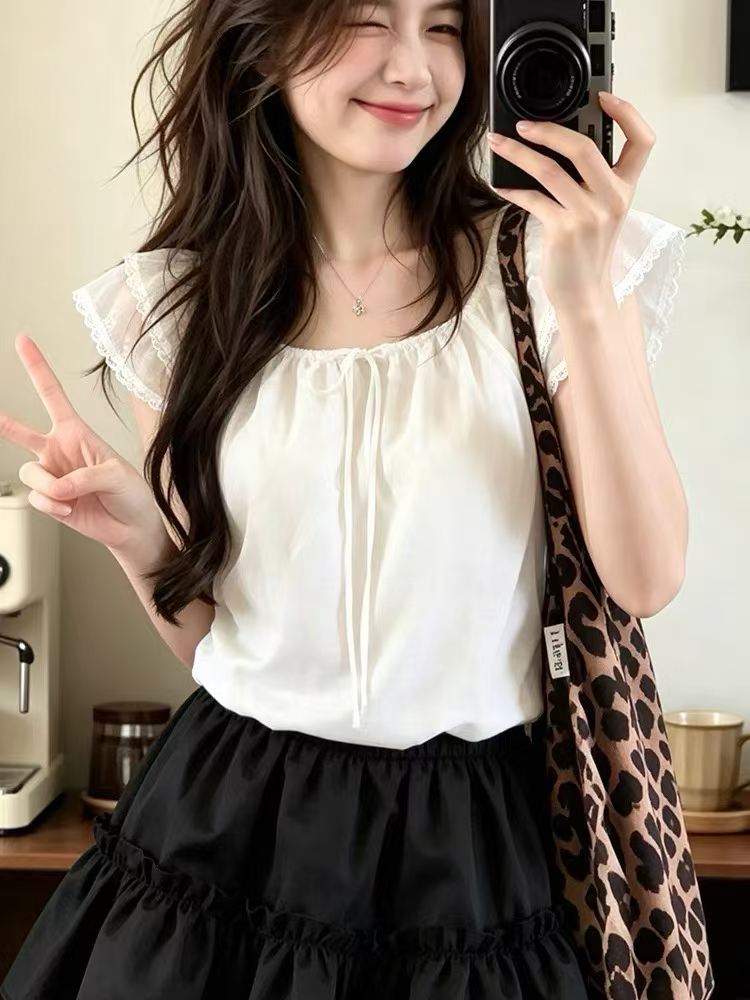 여성 의류 달콤한 핫걸 오프숄더 Feifei 소매 반팔 티셔츠 여성 레이스 측면 디자인 센스 맨위