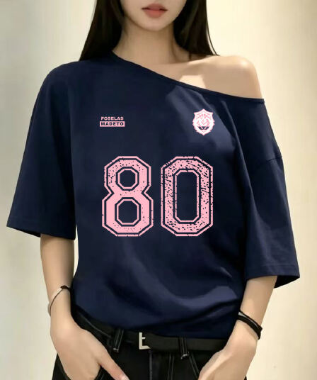 아메리칸 비스듬한 어깨 스트라이프 프린트 반팔 티셔츠 2026 여름 새로운 몸매 가꾸기 슬림해 보이는 핫걸 슬림해 보이는 오프숄더 맨위