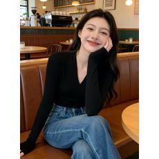 批发韩系黑色长袖v领针织衫女秋<b class='q'>冬</b>季2026新款高级感修身内搭打底上衣
