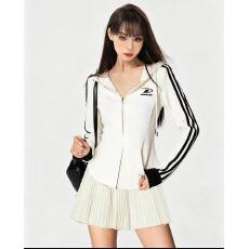 批发黑色条纹连帽卫衣<b class='q'>外套</b>女早秋美式运动小个子修身短款长袖上衣秋季