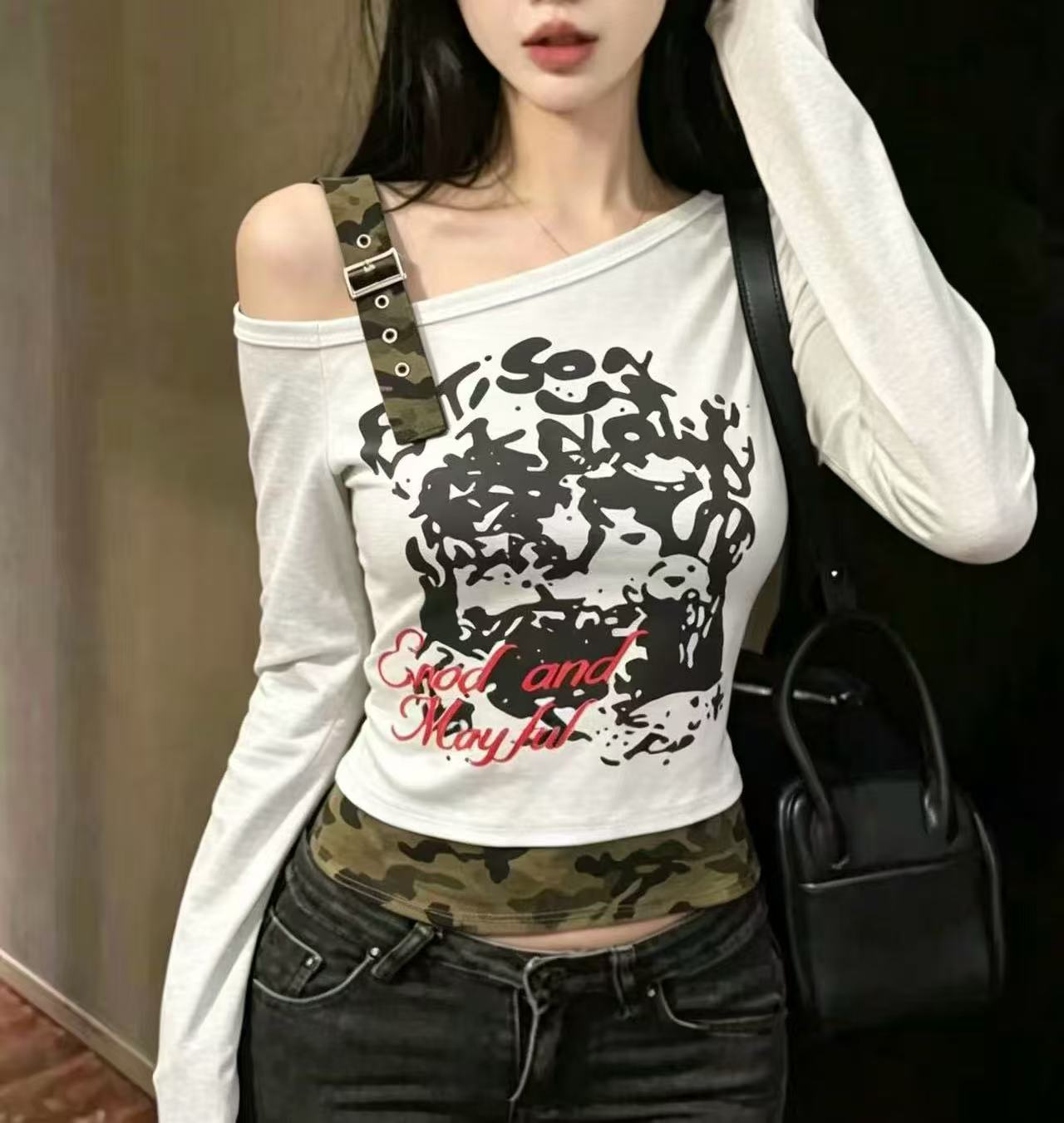 美式复古字母印花长袖t恤女秋季新款小众设计感上衣露单肩