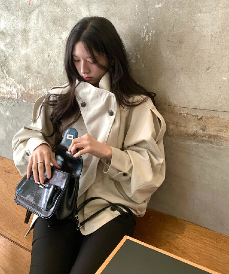 한국 동대문 레트로 스탠드 칼라 이중 버튼 쇼트 스타일 바람막이 여성 코트