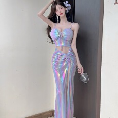 批发实拍 2025新款性感炫<b class='q'>彩</b>面料闪光吊带长款<b class='q'>连衣裙</b>