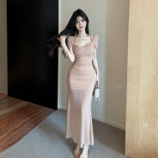 批发实拍 2026低胸露肩短袖褶皱中长款网纱打底连衣裙