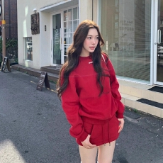批发一整套ootd穿搭韩系高级感红色长袖卫衣外套半身裙温柔系秋冬套装