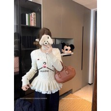 批发韩系杏色麻花蝴蝶结针织开衫女秋冬花边内搭<b class='q'>毛衣</b>独特别致<b class='q'>短款</b>上衣