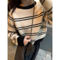 批发浣熊<b class='q'>绒</b>软糯套头短款条纹毛衣女秋冬冬季加厚内搭小个子打底针织衫