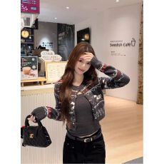 批发韩系撞色提花短款纽扣针织开衫女秋冬打底吊带背心两件套