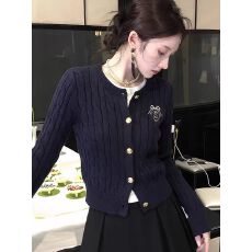 批发学院风藏蓝色麻花针织开衫女秋冬季小个子巨好看修身毛衣外套上衣