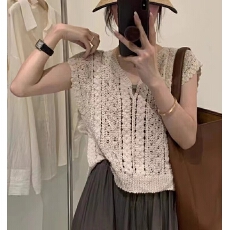 批发韩系学院甜美编织<b class='q'>镂空</b>V领针织背心马甲女洋气套头宽松上衣夏两件