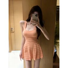 批发粉色条纹镂空U领针织吊带<b class='q'>连衣裙</b>女夏季气质辣妹风修身掐腰a字短裙