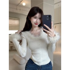 批发小众设计感袖口拼接羽毛毛衣女气质V领修身打底针织衫内搭短上衣