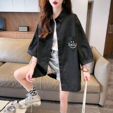 批发实拍 涤棉防天丝中长款大码口袋<b class='q'>刺绣</b>印花短袖开衫情侣<b class='q'>衬衫</b>