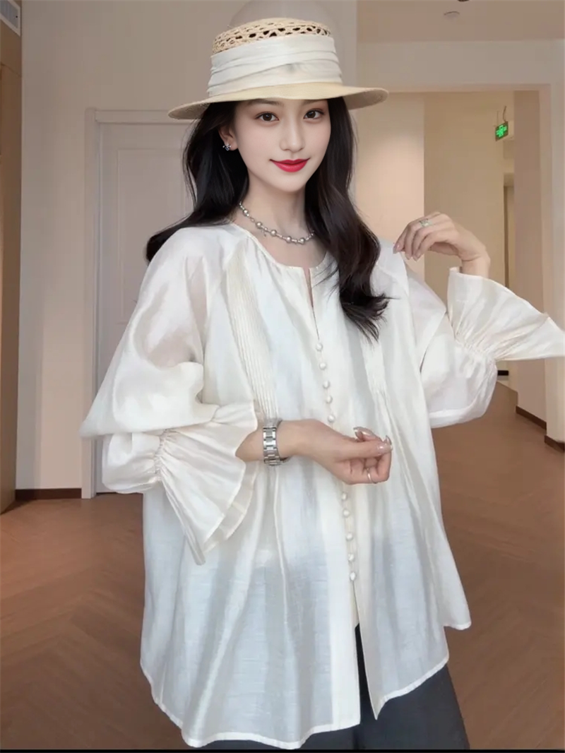 빅 사이즈 여성 의류 프랑스식 품격 플리츠 자외선 차단 셔츠 이른 봄 새로운 맨위 루즈핏 표지 배 나팔 소매 셔츠