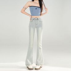 批发实拍 简约高级｜基础时髦感｜气质辣妹｜<b class='q'>浅色</b>显瘦微喇叭裤女