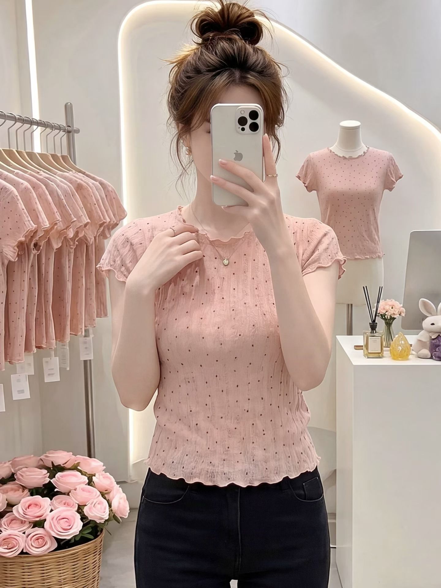 아름다운 자이언트 잘 생긴 프릴 Feifei 소매 티셔츠 여성 디자인 센스 달콤한 핫걸 몸매 가꾸기 배색 도트 무늬 맨위 여름