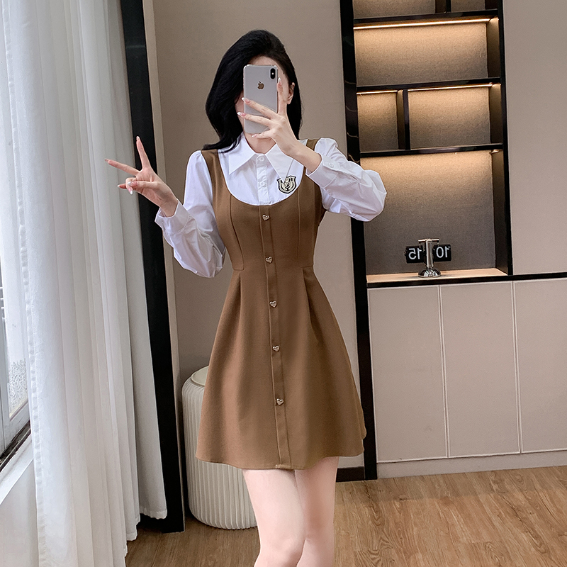 2026 년 아메리칸 페이크 레이어드 셔츠 칼라 패치워크 허리 수축 슬림해 보이는 패션 연령 감소 표지 배 작은 키 드레스
