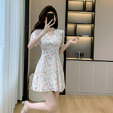 批发碎花雪纺小个子<b class='q'>连衣裙</b>2026新款<b class='q'>夏装</b>显高瘦高级感气质漂亮裙子