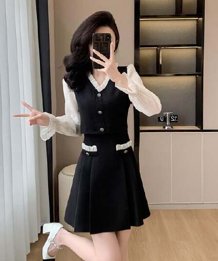 작은 키 여성 드레스 가을 새로운 V넥 레트로 허리 수축 슬림해 보이는 품격 페이크 레이어드 고급 센스 작은 검은 드레스