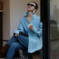 批发今年流行爆款独特别致设计感超好看蓝色衬衫女