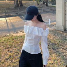 批发法式白色一字肩衬衫上衣女春秋季2025新款设计感独特气质露肩上衣