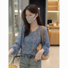 批发欧货复古小蓝<b class='q'>碎花</b>印花<b class='q'>衬衫</b>女夏季2025减龄宽松显瘦百搭小衫上衣潮