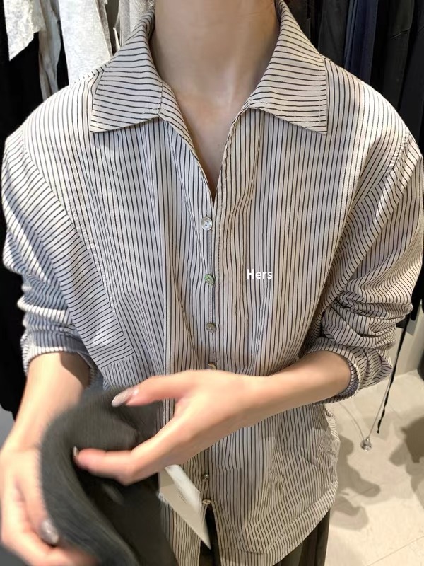 한 부서 미니멀리즘 대기 레트로 루즈핏 스트라이프 프로필 모양 V넥 여성 셔츠 가을 새로운 고급 센스 품격 맨위