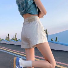 批发<b class='q'>高腰</b>白色牛仔<b class='q'>短裤</b>女2026夏季新款小个子百搭宽松显瘦设计热裤裤子