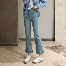 批发高腰浅蓝微喇牛仔<b class='q'>裤</b>女2026春夏新款小个子mm百搭显瘦潮流喇叭<b class='q'>裤</b>子