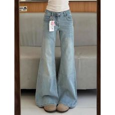 批发浅色微喇叭中腰牛仔<b class='q'>裤</b>女春夏新款辣妹宽松显瘦不贴<b class='q'>腿</b>直筒<b class='q'>裤</b>子ins