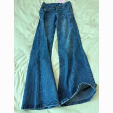 批发美式水洗微喇<b class='q'>牛仔裤</b>女2026春季竹节纹不贴腿百搭微喇牛仔通勤长裤