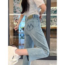 批发浅色<b class='q'>九分</b><b class='q'>牛仔裤</b>女显瘦款2026新款小个子设计感春秋高腰法棍烟管裤