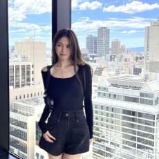 批发黑灰色高腰宽松a字宽松<b class='q'>休闲</b>百搭显腿长遮肉显瘦开叉阔腿牛仔短裤