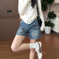 批发设计感工<b class='q'>装</b>牛仔短<b class='q'>裤</b>女夏薄款2026年新款外穿显瘦辣妹风<b class='q'>百搭</b>阔腿<b class='q'>裤</b>