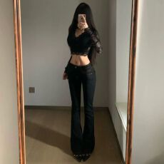 批发黑色低腰微喇牛仔裤<b class='q'>女</b>秋季新款复古百搭显瘦窄版直筒辣妹喇叭<b class='q'>长裤</b>