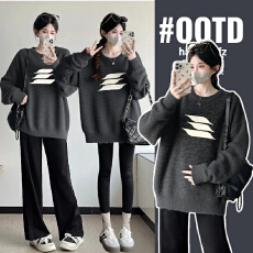 实拍孕妇装韩系时尚高街圆领软糯套头毛衣秋冬慵懒风加厚针织上衣