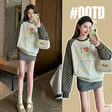 批发<b class='q'>孕妇装</b>薄款卫衣春装2026春秋新款插肩袖爱心波点撞色宽松圆领<b class='q'>上衣</b>