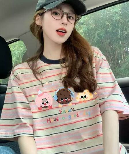 출산 착용 스트라이프 반팔 티셔츠 2026 새로운 여름 아메리칸 재미있는 만화 프린트 디자인 센스 루즈핏 맨위