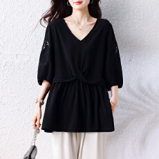 批发实拍 大码女装2026夏新款短袖遮肉显瘦减龄镂空绣花洋气小衫上衣