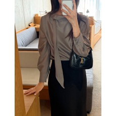 批发飘带<b class='q'>衬衫女</b>设计感小众轻熟挂脖系脖荡领法式气质高级感宽松上衣