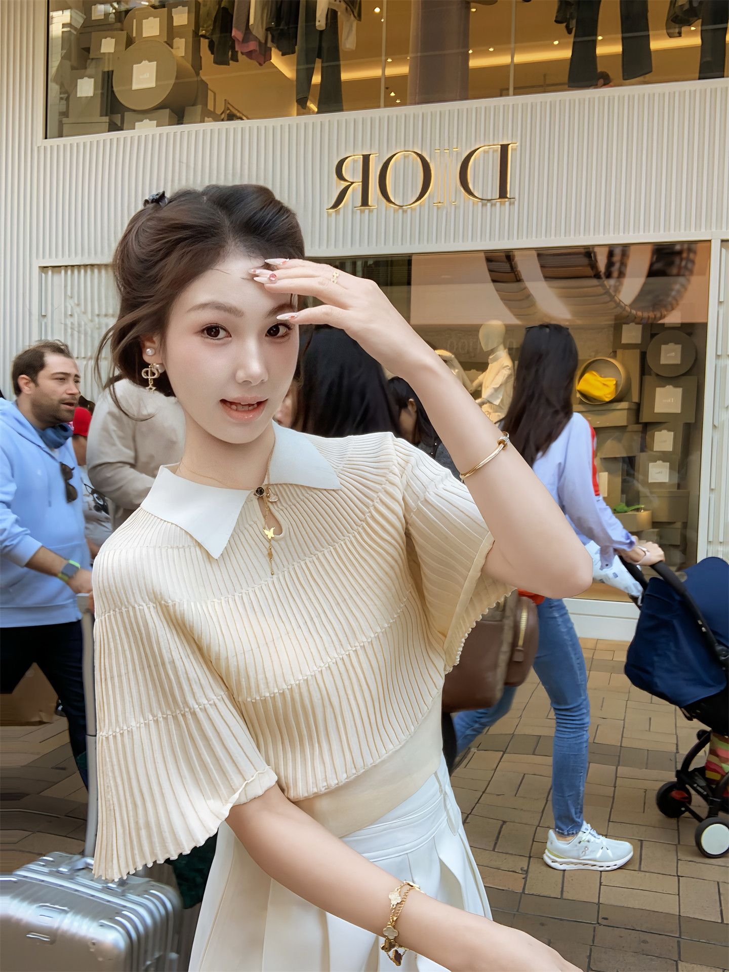 망토 디자인 센스 반팔 티셔츠 여성 여름 2026 새로운 인사이드 가져 가라. 기본 셔츠 품격 맨위