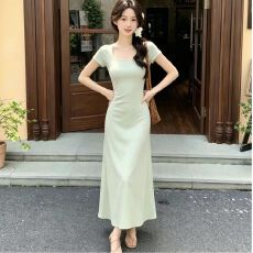 批发绿色方领短袖T恤<b class='q'>连衣裙</b><b class='q'>女</b>装夏季2026年新款收腰显瘦气质中长裙子