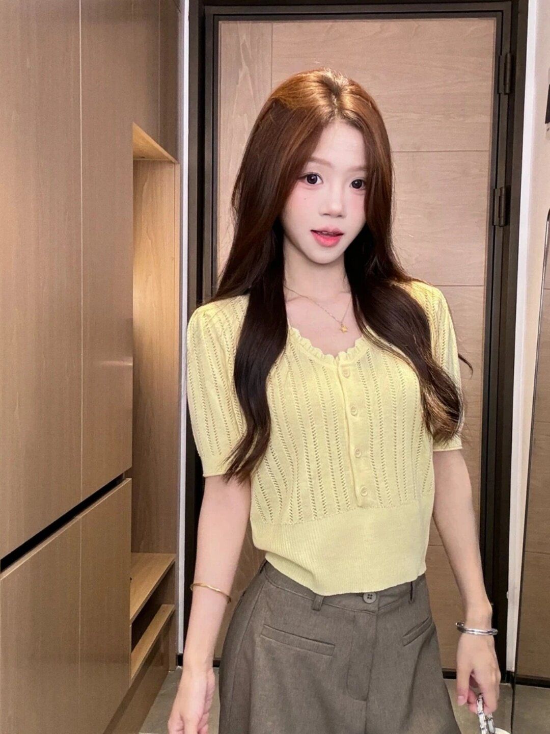 프랑스식 V넥 레이스 레이스 황색 반팔 니트 스웨터 여성 여름 새로운 허리 수축 맨위