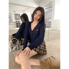 批发港味学院风V领针织<b class='q'>开衫</b>女秋毛衣外套新款温柔长袖上衣