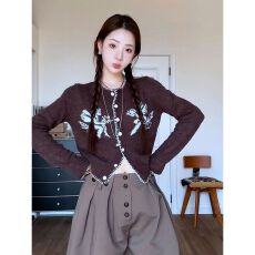 批发美拉德咖色针织开衫女春秋<b class='q'>冬</b>丘比特短款慵懒风毛衣外套修身上衣