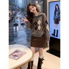 批发韩系复古宽松菱格翻领毛衣女2026新款学院风显瘦百搭针织衫女上衣