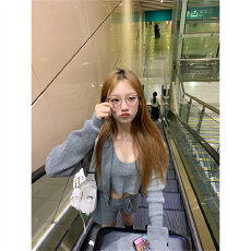批发慵懒风松弛感超好看针织开衫背心上衣<b class='q'>短裤</b>三件<b class='q'>套装</b>2025秋冬一整套