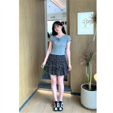 批发黑色碎花蛋糕<b class='q'>短裙</b>女<b class='q'>高腰</b>夏季新款显瘦梨形身材a字半身裙