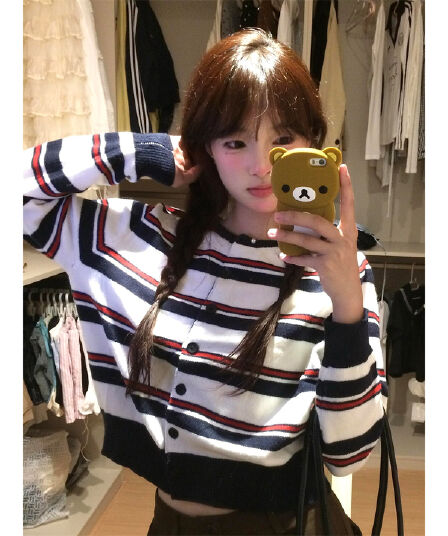 스트라이프 니트 오픈 가디건 스웨터 여자 2026 봄 가을 새로운 배색 Chic 한 부서 작은 키 쇼트 스타일 재킷 맨위