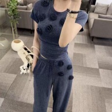 批发蓝色穿搭<b class='q'>时尚</b>套<b class='q'>装</b>立体花朵修身T恤短袖<b class='q'>裤</b>子休闲两件套